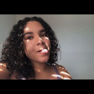 Meet your Posher, Deanna